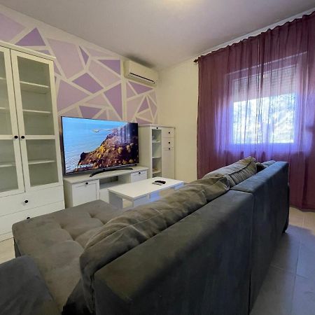 Ferienwohnung Apartman "Lima" Pula Exterior foto