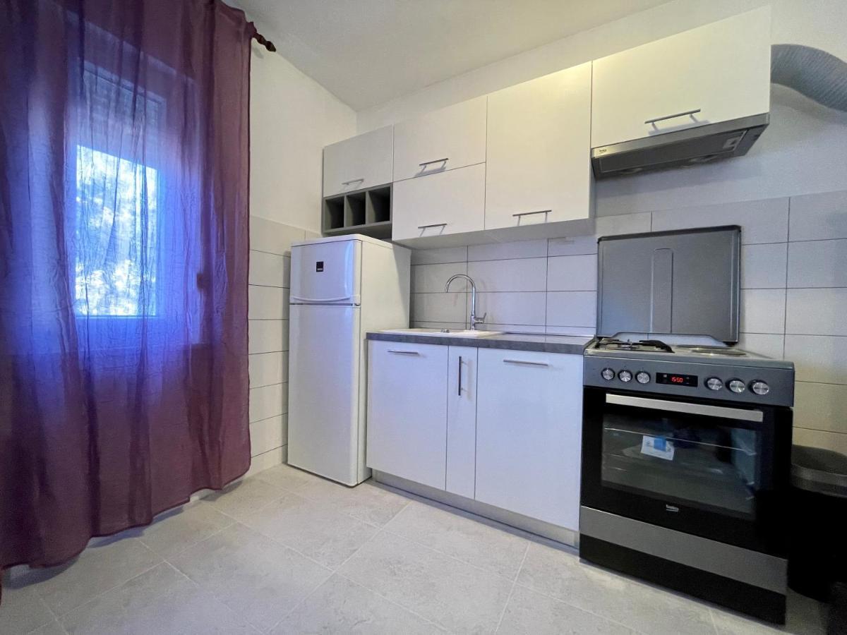Ferienwohnung Apartman "Lima" Pula Exterior foto