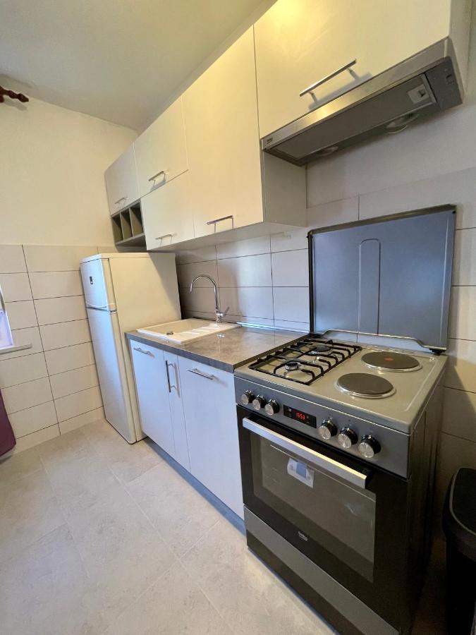 Ferienwohnung Apartman "Lima" Pula Exterior foto